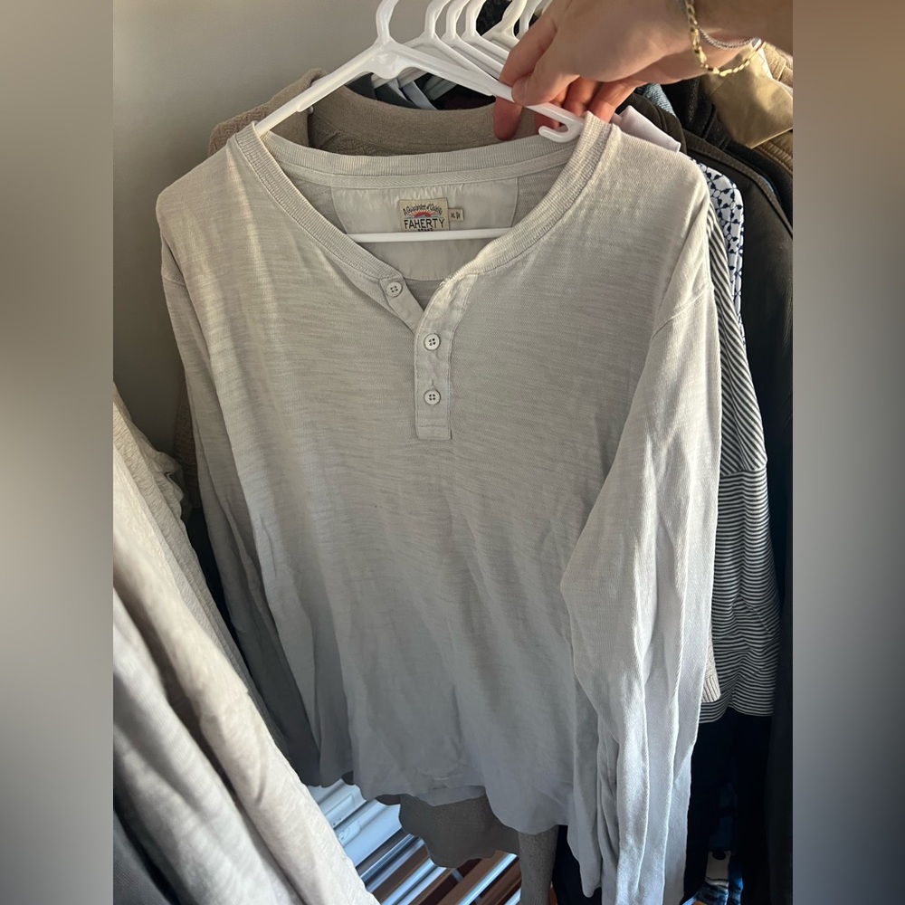 Faherty Longsleeve Henley